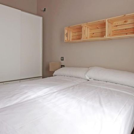 Bebarceloner Sants Apartments - 2 Bedrooms מראה חיצוני תמונה