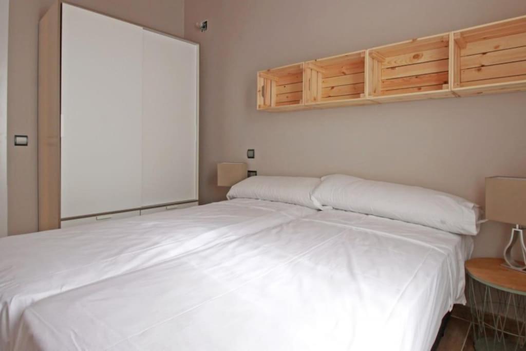 Bebarceloner Sants Apartments - 2 Bedrooms מראה חיצוני תמונה