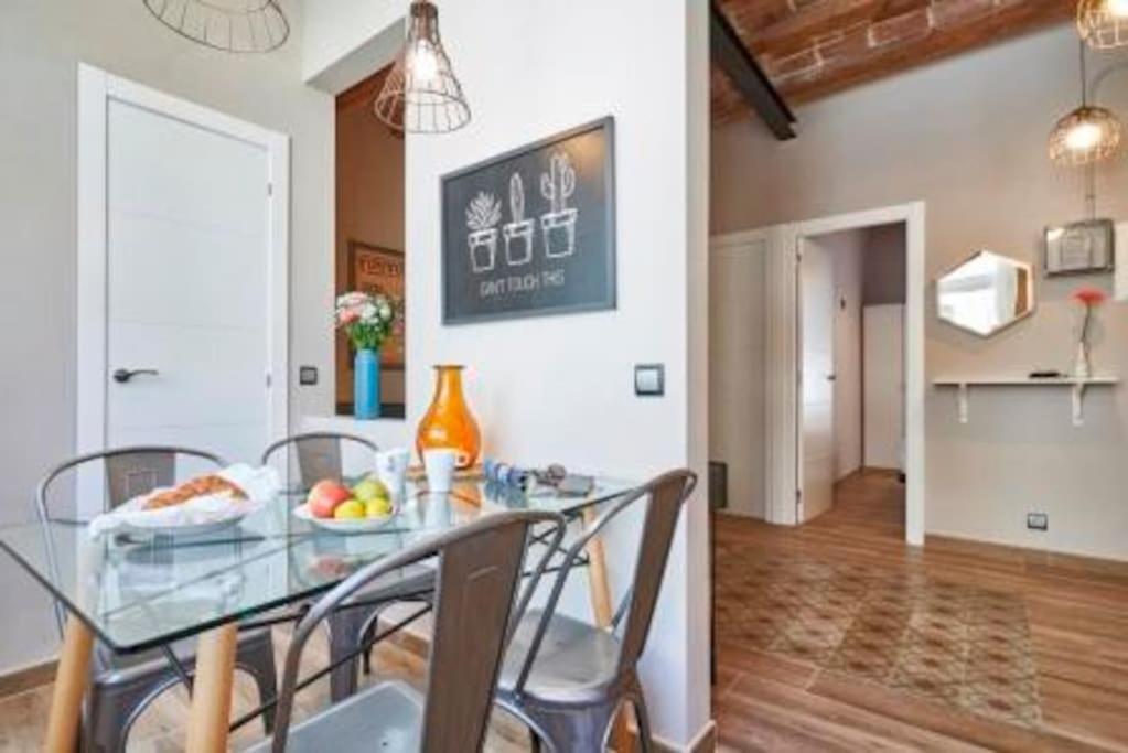 Bebarceloner Sants Apartments - 2 Bedrooms מראה חיצוני תמונה